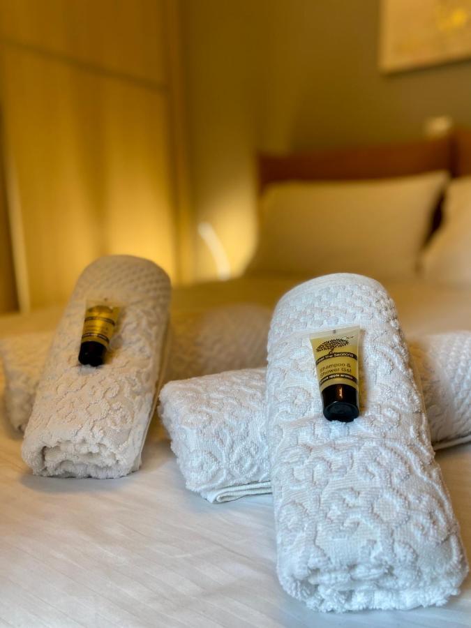Luxury Suite 10' From The Center 雅典 外观 照片