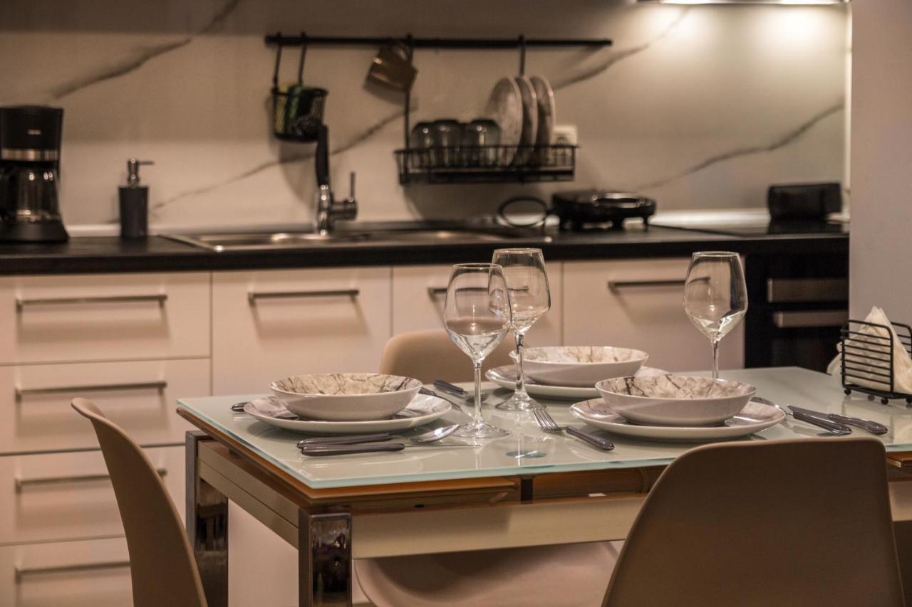 Luxury Suite 10' From The Center 雅典 外观 照片