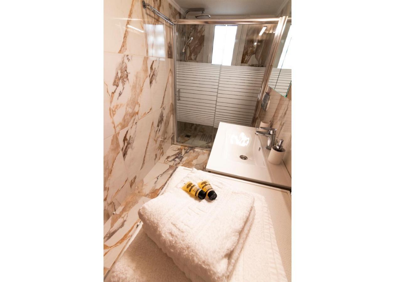 Luxury Suite 10' From The Center 雅典 外观 照片